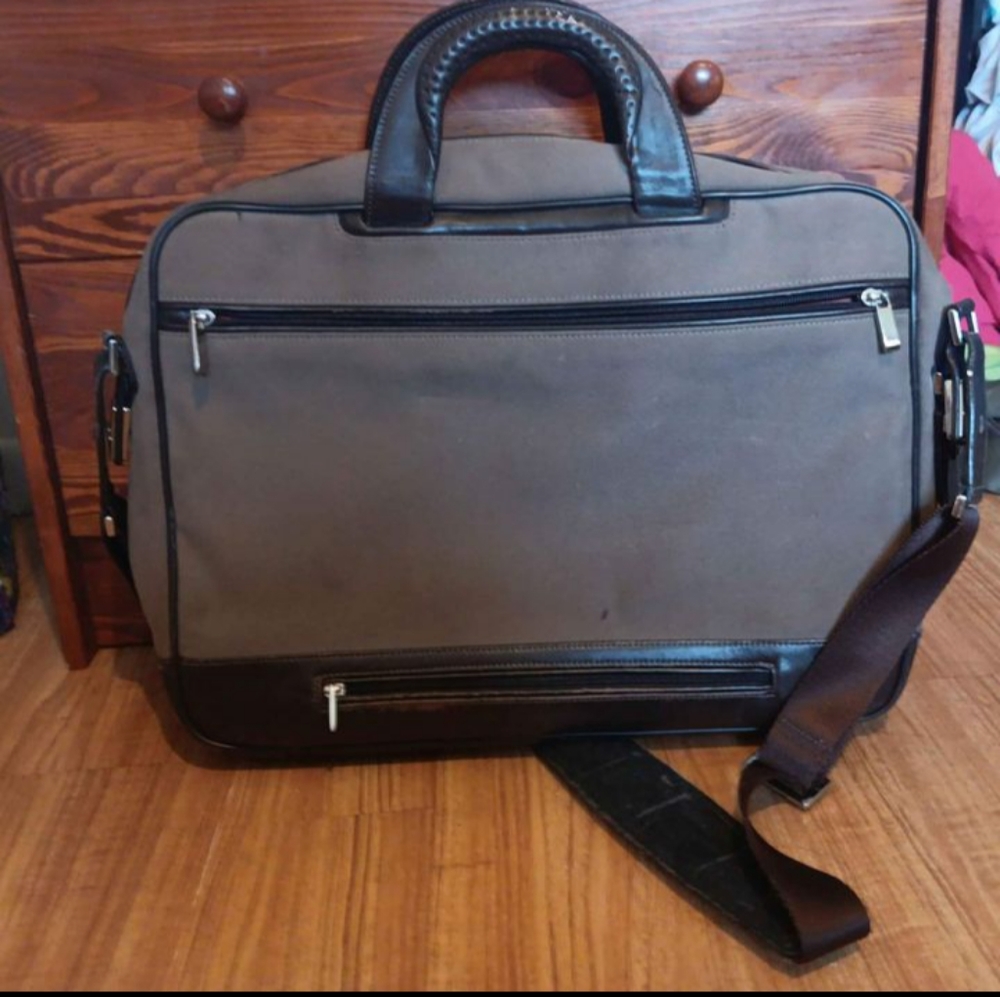 Tumi messenger bag